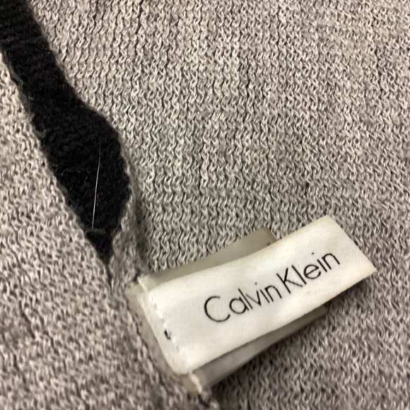 Calvin Klein UNISEX SCARF GRAY N BLACK - Picture 3 of 5